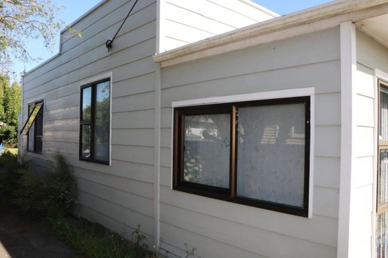 Photo of property in 12 Easton Street, Foxton, 4814