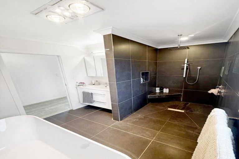 Photo of property in 37a Avenue Road, Foxton, 4814