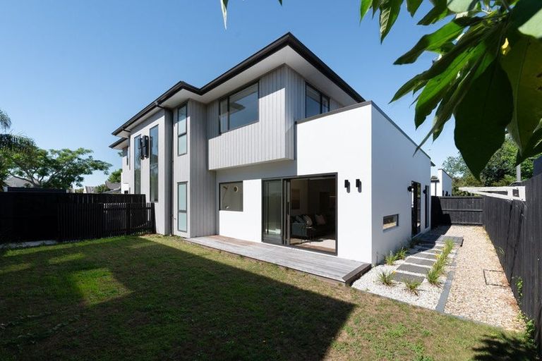 Photo of property in 3/64 Banbury Crescent, Fairfield, Hamilton, 3214