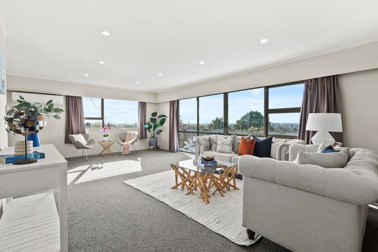 Photo of property in 2/22 Diorella Drive, Clover Park, Auckland, 2019