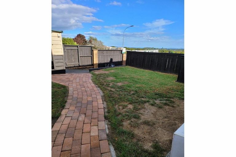 Photo of property in 1 Paulownia Place, Totara Heights, Auckland, 2105