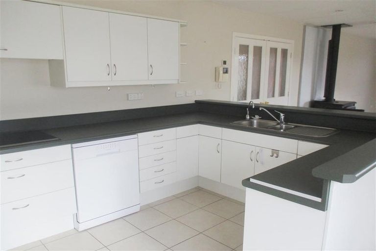 Photo of property in 27 Broadhaven Avenue, Parklands, Christchurch, 8083