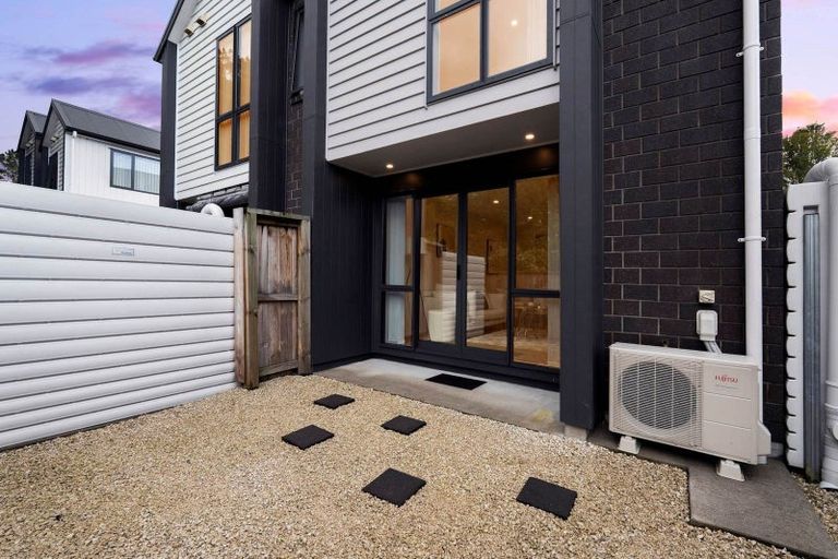 Photo of property in 60d Seymour Road, Sunnyvale, Auckland, 0612