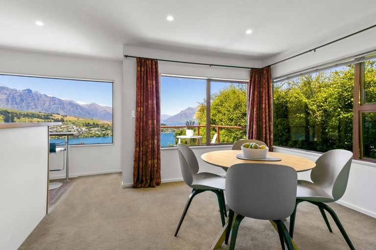 Photo of property in 21 Highview Terrace, Queenstown, 9300