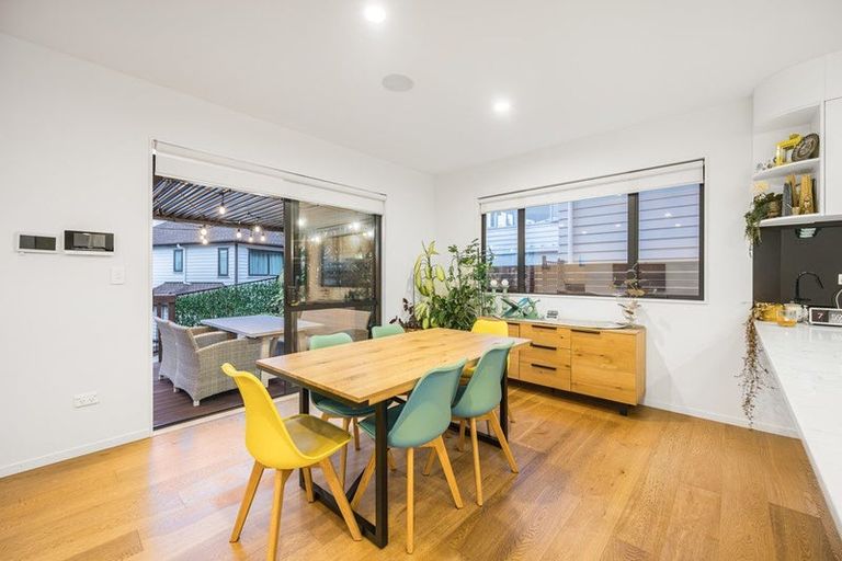 Photo of property in 37 Cavalli Road, Long Bay, Auckland, 0630