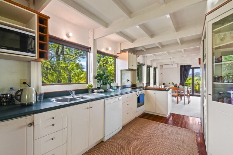 Photo of property in 3 Ridge Road, Lake Okareka, Rotorua, 3076