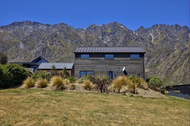 Photo of property in 3 Kintyre Court, Jacks Point, Queenstown, 9371