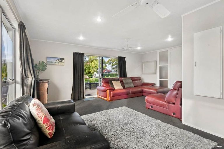 Photo of property in 114 Racecourse Road, Waiuku, 2123