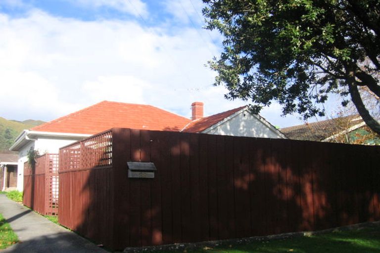 Photo of property in 28 Trafalgar Street, Waiwhetu, Lower Hutt, 5010