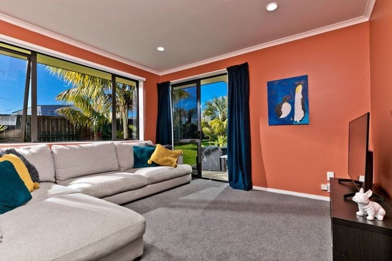 Photo of property in 7 Lemon Grove Lane, Greenhithe, Auckland, 0632