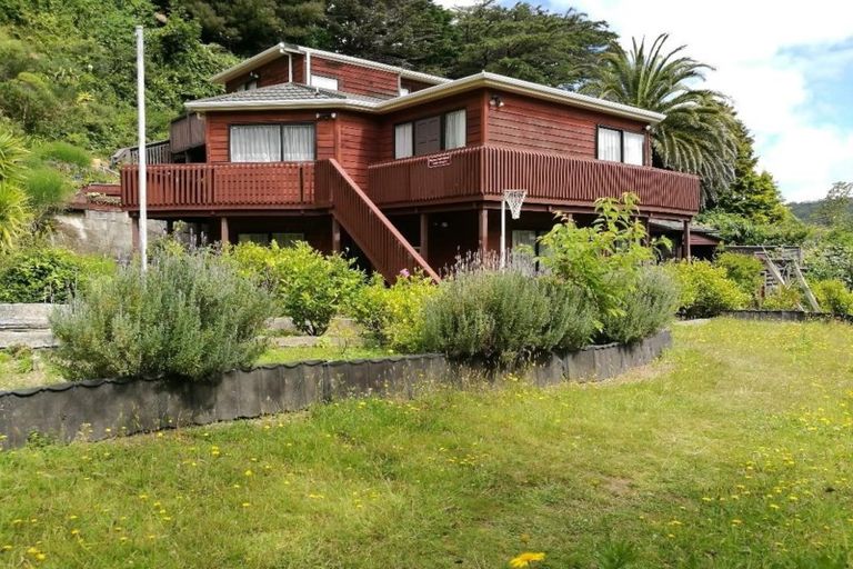 Photo of property in 48 Norway Street, Kelburn, Wellington, 6012