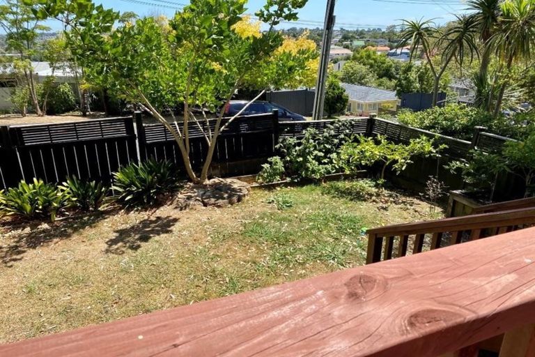 Photo of property in 2 William Souter Street, Forrest Hill, Auckland, 0620