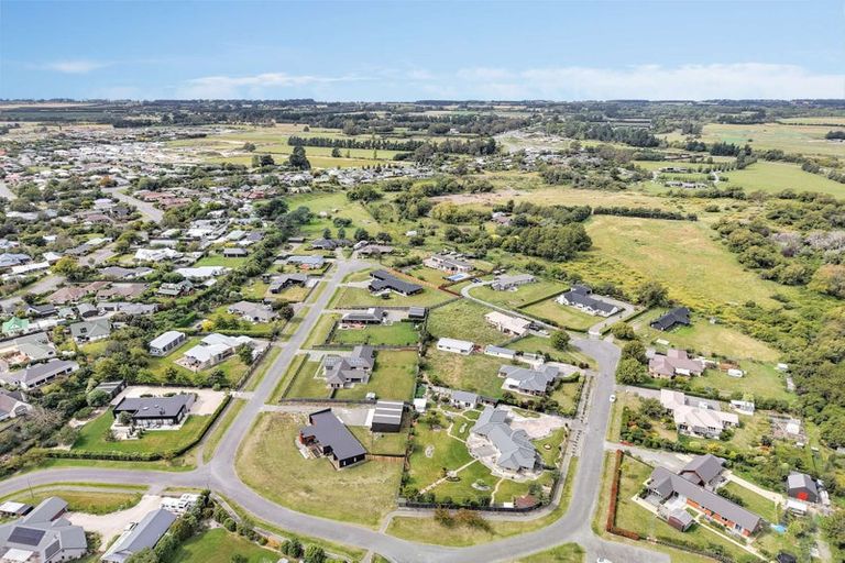 Photo of property in 15 Riverside Way, Amberley, 7410