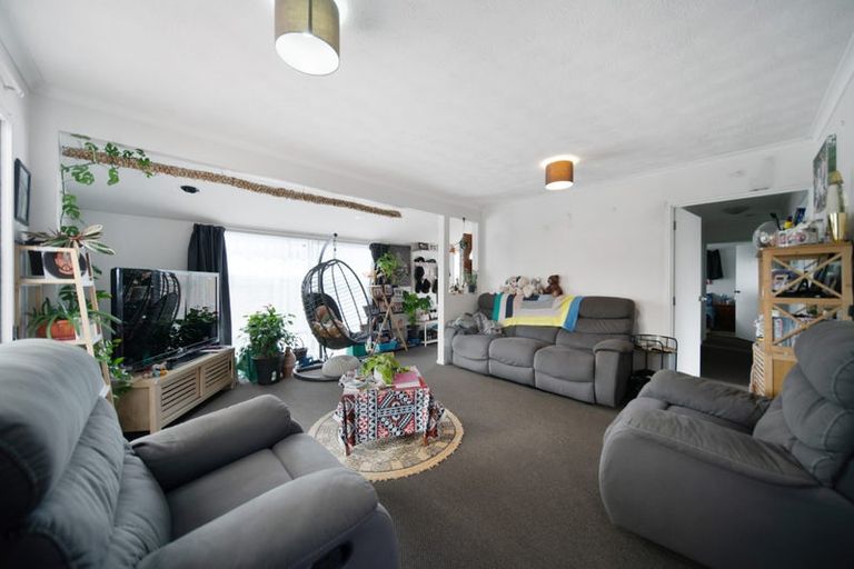 Photo of property in 2/23 Beihlers Road, Weymouth, Auckland, 2103