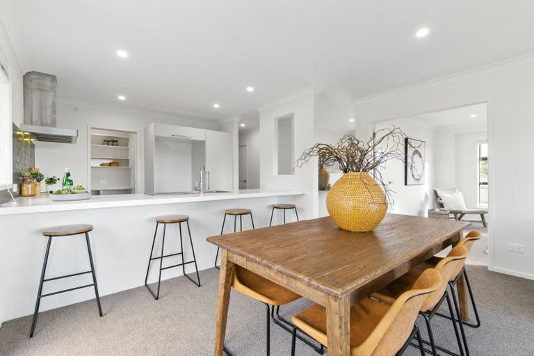 Photo of property in 35 Ballintoy Park Drive, Welcome Bay, Tauranga, 3175