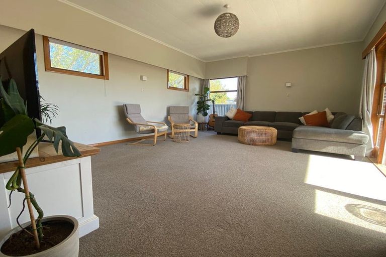 Photo of property in 49 Meeanee Road, Taradale, Napier, 4112