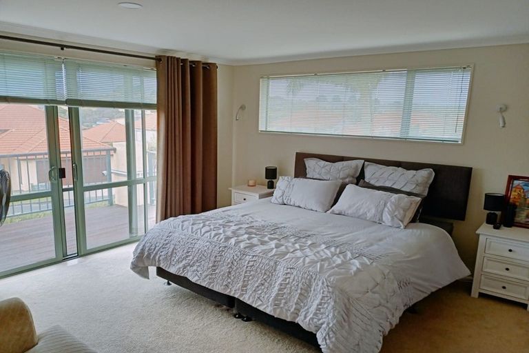 Photo of property in 11 Parkwood Crescent, Gulf Harbour, Whangaparaoa, 0930