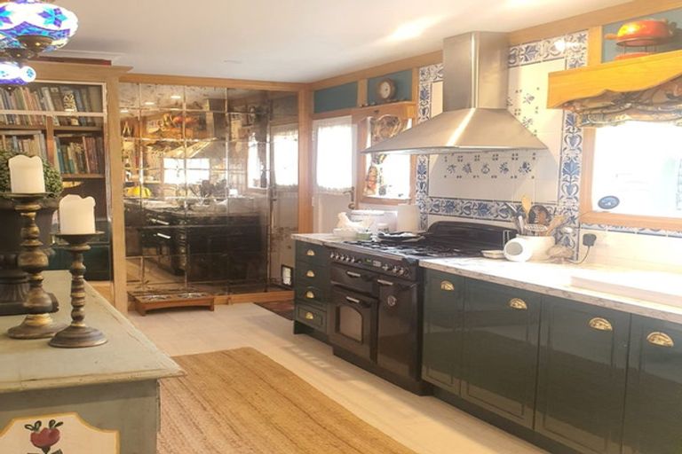 Photo of property in 8 Grants Avenue, Russell, 0202