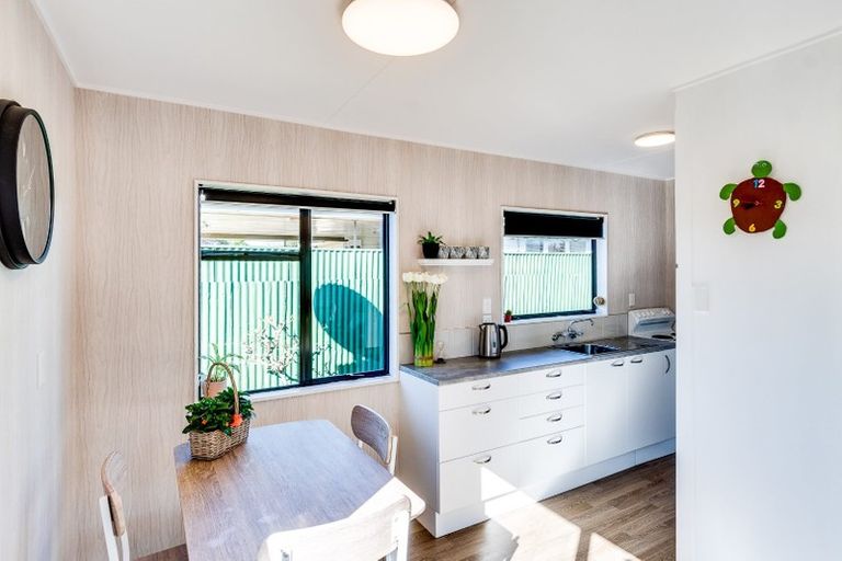 Photo of property in 25a Windsor Terrace, Taradale, Napier, 4112