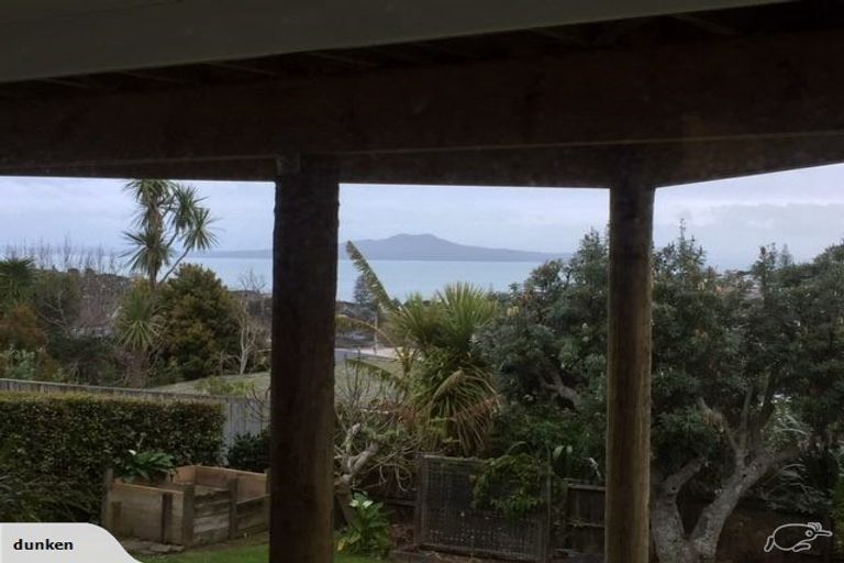 Photo of property in 36 Knights Road, Rothesay Bay, Auckland, 0630