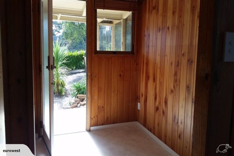 Photo of property in 34 Red Hills Road, Massey, Auckland, 0614