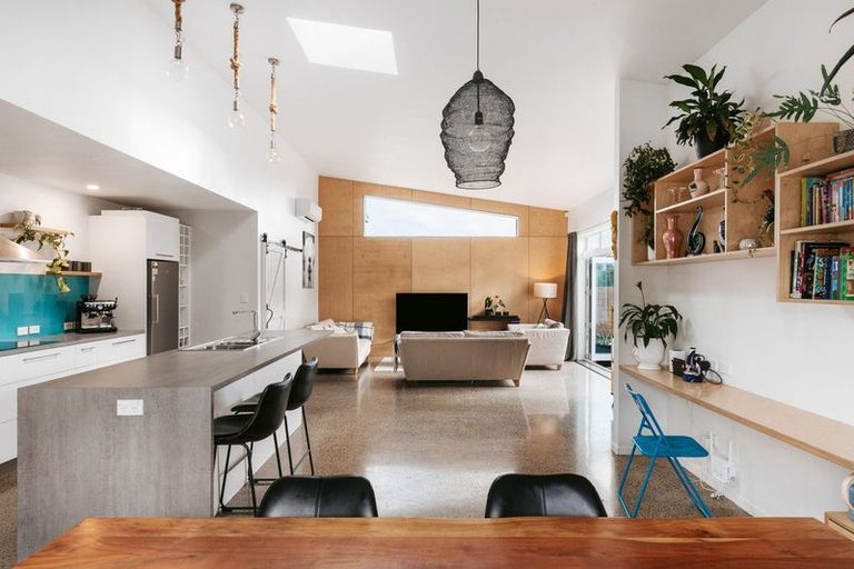 Photo of property in 32a Ohuirehe Road, Coastlands, Whakatane, 3120