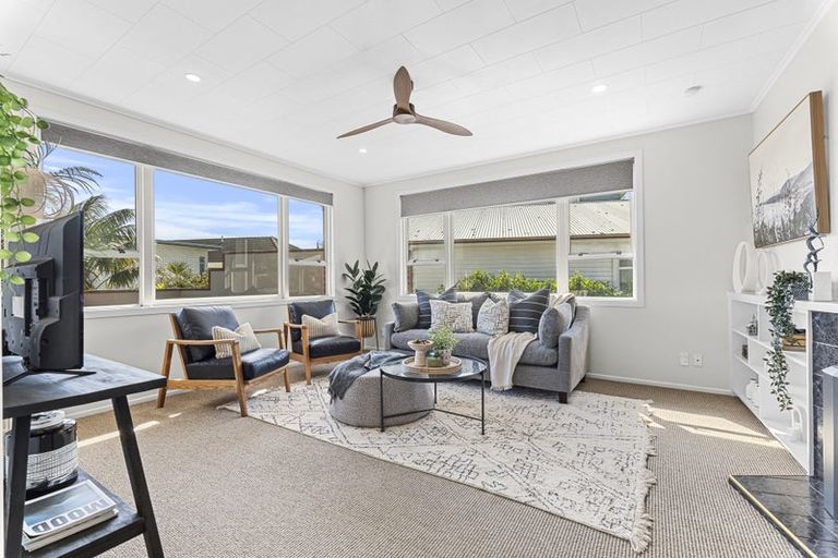 Photo of property in 15 Mclean Street, Strandon, New Plymouth, 4312