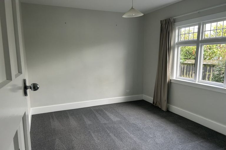 Photo of property in 172 Weston Road, St Albans, Christchurch, 8052