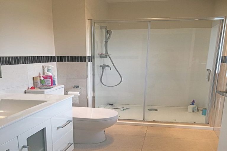 Photo of property in 18 Treestump Road, Takanini, 2112