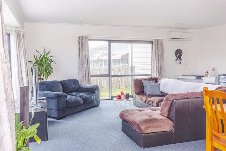 Photo of property in 12 Seafront Road, Castlecliff, Whanganui, 4501