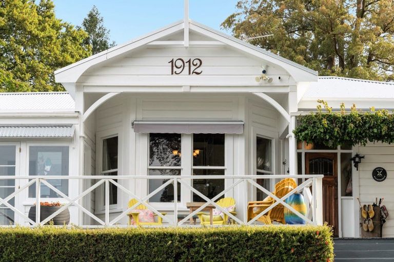 Photo of property in 19 Oliver Road, Eastern Beach, Auckland, 2012