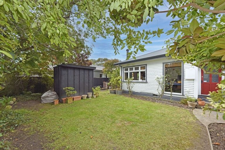 Photo of property in 1/42 Nortons Road, Avonhead, Christchurch, 8042