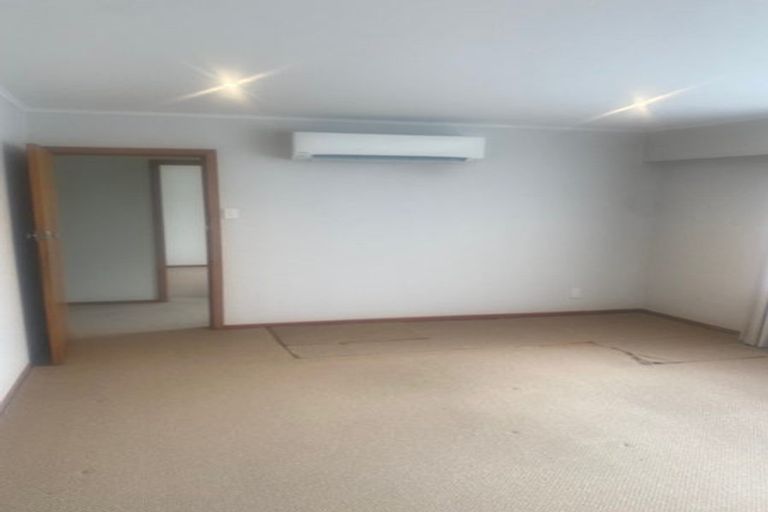 Photo of property in 18 Whakawhiti Street, Marfell, New Plymouth, 4310