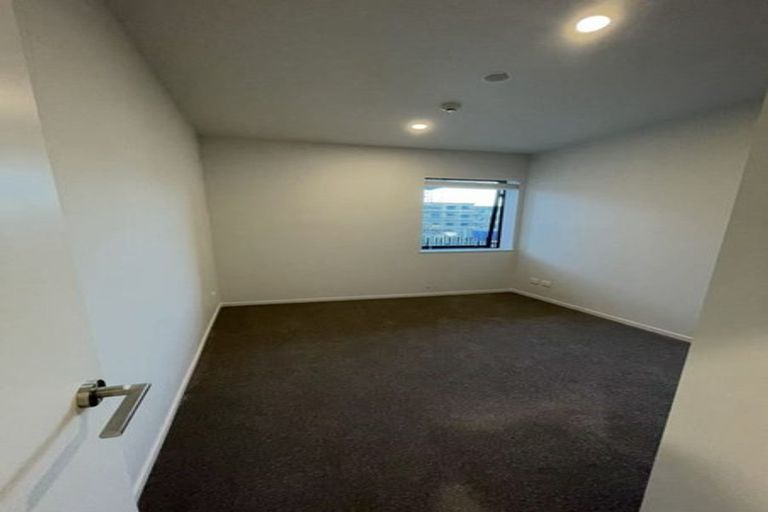 Photo of property in 105/2b Matatiki Street, Northcote, Auckland, 0627