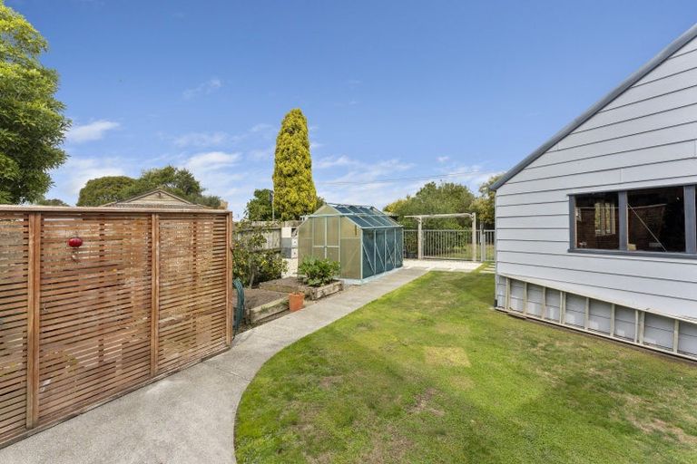 Photo of property in 76 Grace Street, Sanson, 4817