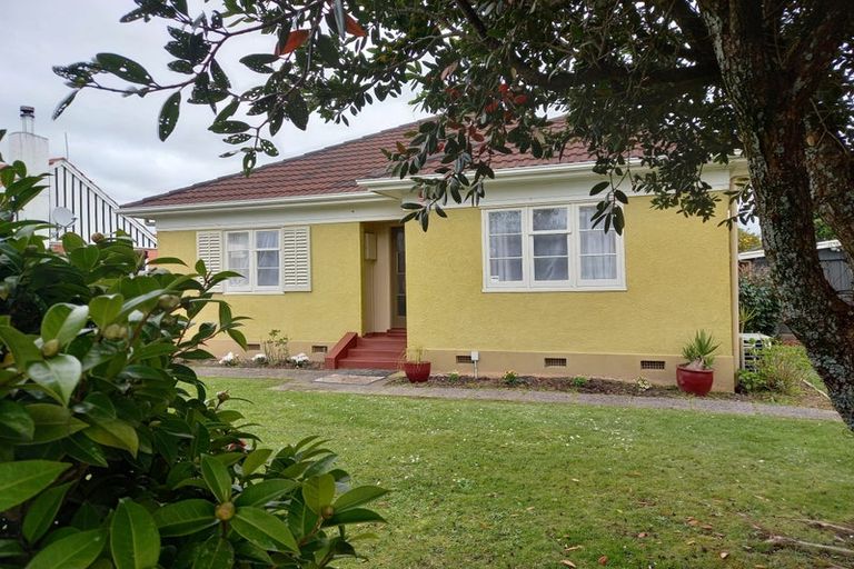 Photo of property in 174 Cook Street, West End, Palmerston North, 4410