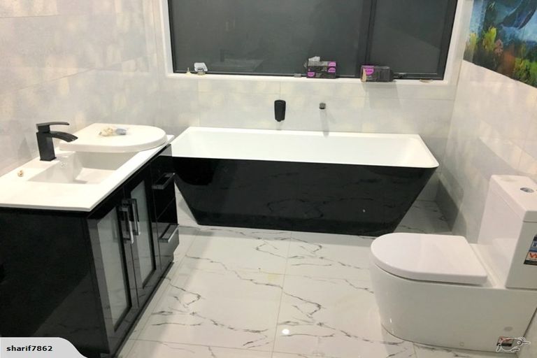 Photo of property in 14 San Casello Rise, Henderson, Auckland, 0612