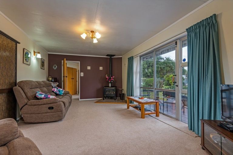Photo of property in 25 Stillwater Place, Westbrook, Palmerston North, 4412