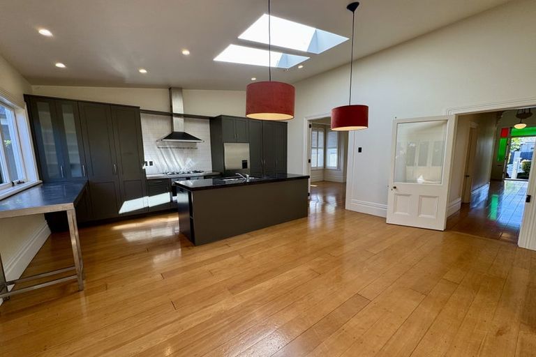 Photo of property in 18 Burgess Road, Devonport, Auckland, 0624