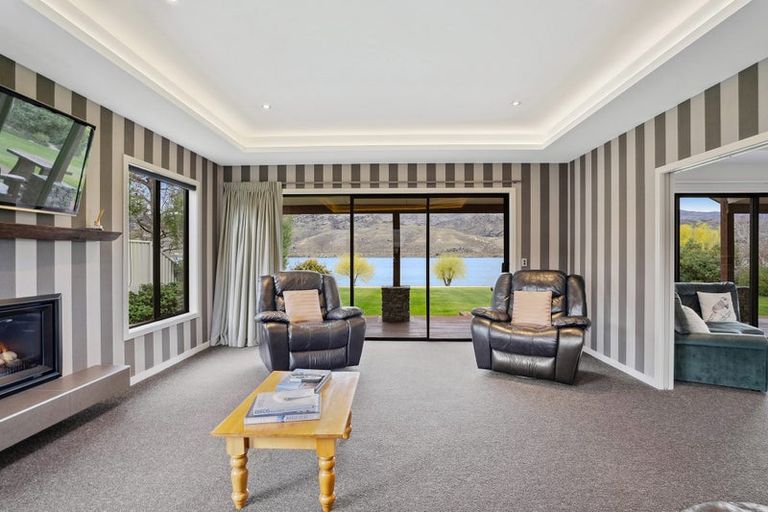 Photo of property in 14 De Bettencor Place, Mount Pisa, Cromwell, 9383