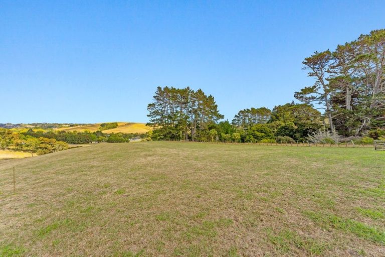 Photo of property in 11 Taylor Road, Waimauku, 0882