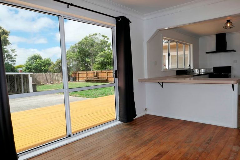 Photo of property in 166 Queen Street West, Levin, 5510