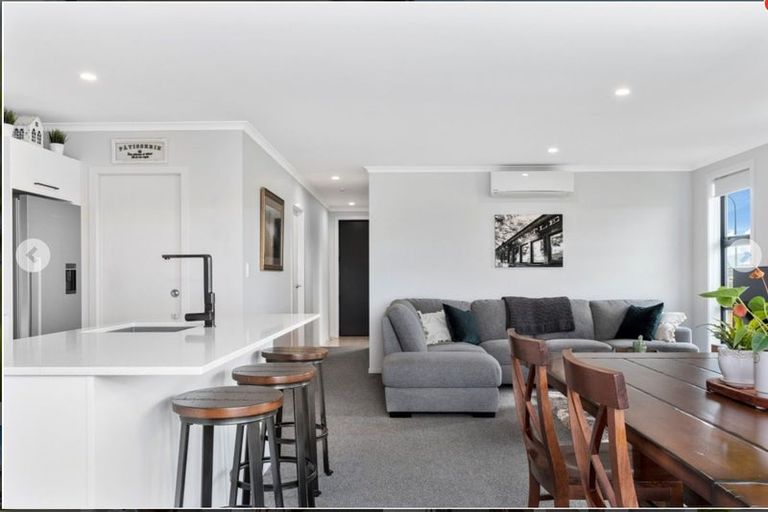 Photo of property in 1 Unicorn Lane, Papamoa, 3118