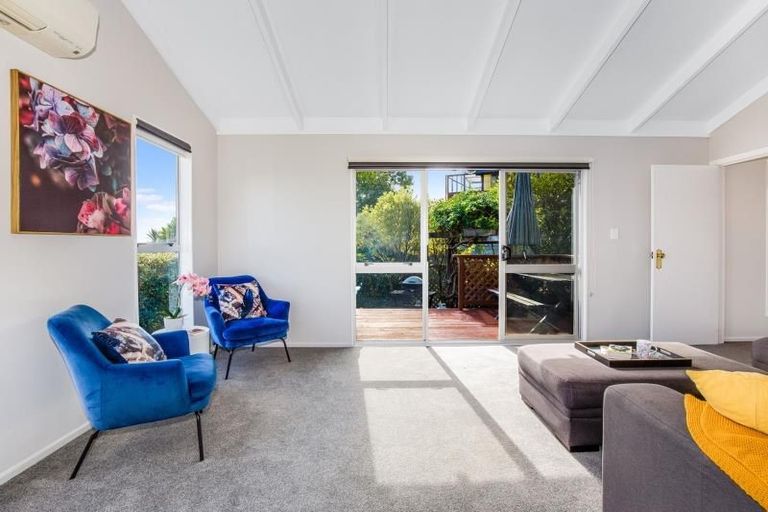 Photo of property in 60 Mercury Way, Whitby, Porirua, 5024