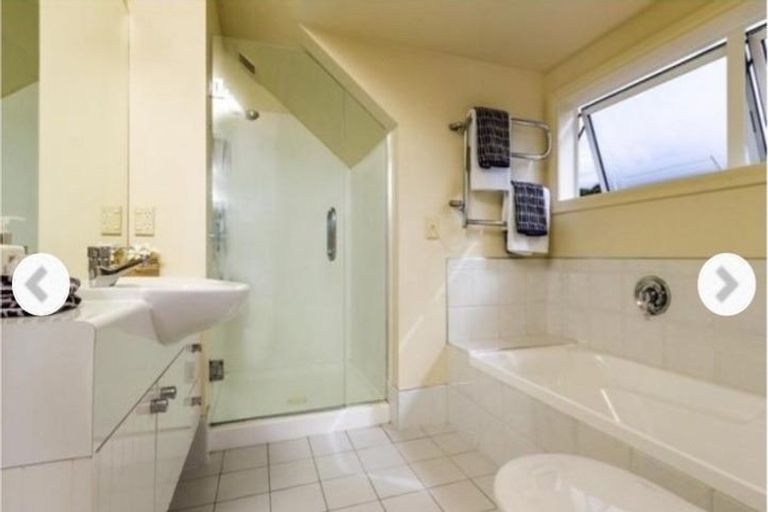 Photo of property in 2/24 Rangitoto Terrace, Milford, Auckland, 0620