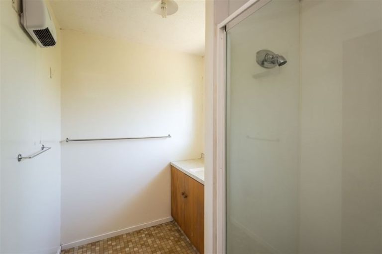 Photo of property in 69 Division Street, Riccarton, Christchurch, 8041