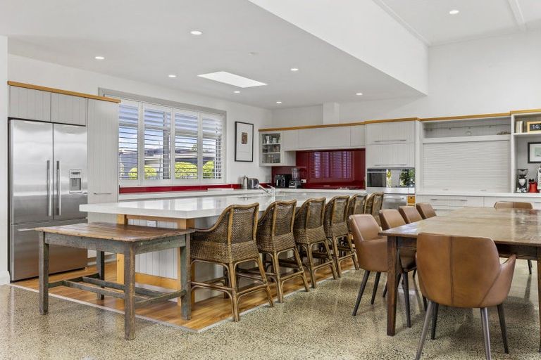 Photo of property in 8 Kuiwai Drive, Rainbow Point, Taupo, 3330