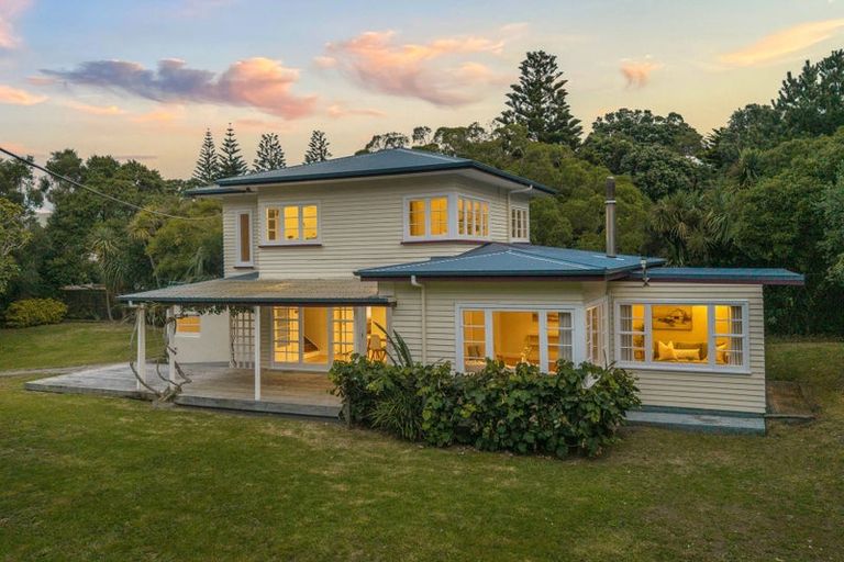 Photo of property in 1 Raebern Lane, Raumati Beach, Paraparaumu, 5032