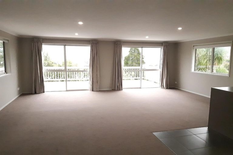 Photo of property in 966b Whangaparaoa Road, Manly, Whangaparaoa, 0930