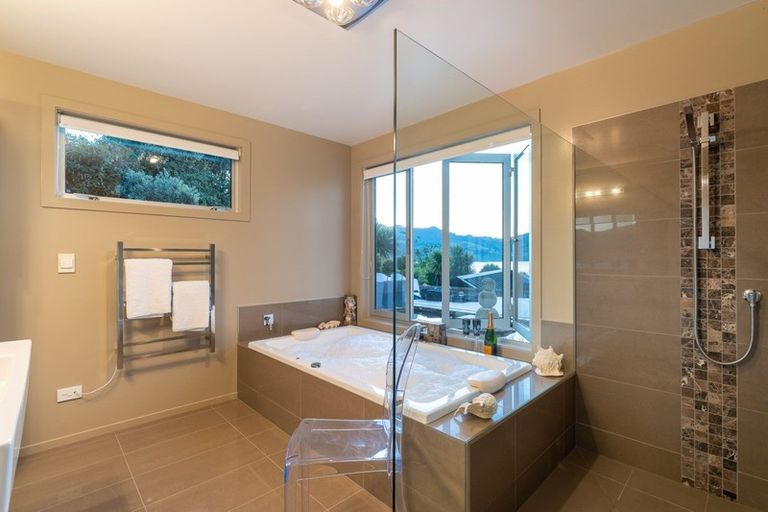 Photo of property in 28 Clearwater Street, Broad Bay, Dunedin, 9014